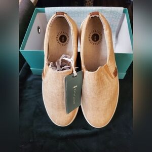 REVITALIGN Boardwalk slip on shoes